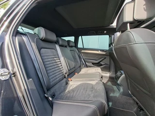 Volkswagen Passat Variant 1.4 TSI PHEV GTE * Panoramadak * Elek. Achterklep * Navigatiesysteem * 18 Inch Velgen * / 32