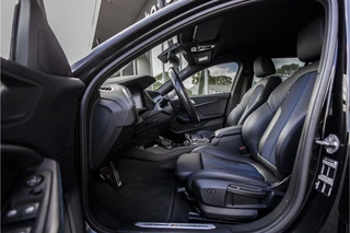 BMW 1 Serie 120i M-Pakket  | NL Auto | LED / 12