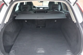 Volvo XC60 2.0 T6 310pk AWD Heico Sport - Panoramadak - 22 inch - Head up - Half leder - Camera / 15