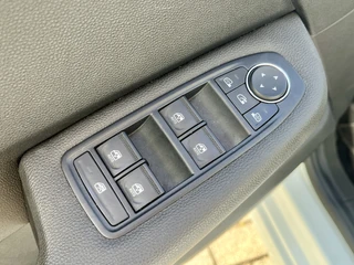 Renault Clio 1.0 TCe 90 Evolution  | Lichtmetaal | Parkeersensoren | Dodehoek | Navigatie | Airco | Cruise Control | Chrome Pakket | Elektrische Ramen | Getint Glas | NL Auto | BTW Auto | Apple CarPlay/Android Auto / 49