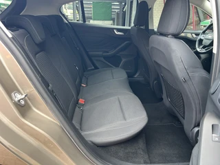 Ford Focus 1.0 EcoBoost Titanium Business  | Keyless | Cruise | Trekhaak | Camera | Stoel/Stuurverw. | B&O | / 37