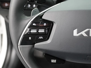 Kia Niro 1.6 GDi PHEV DynamicLine  - Navigatie - Cruise Control - Climate Control - Apple CarPlay/Android Auto - Fabrieksgarantie tot 06-2032 / 25