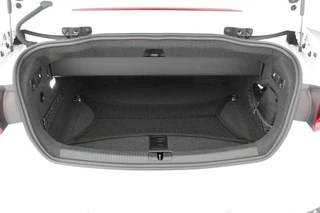 Audi A5 Cabriolet 35 TFSI 150pk S edition Nekverwarming Stoelverwarming Leder Virtual Cockpit Matrix Led 2x S-Line / 40