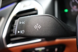 BMW 8 Serie M850i xDrive High Executive M Sport Pakket Automaat  / Live Cockpit Professional / Individual Leder Merino / Driving Assistant / Carbon Exterieur / Active Steering / Laserlight / M Sportremsysteem / Active Cruise Control met Stop en Go-functie / M Sportdifferentieel / Shadow Line / Achteruitrijcamera / Harman Kardon / 46