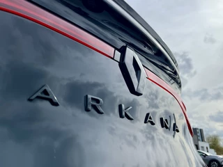 Renault Arkana 1.6 E-Tech Full Hybrid 145 E-Tech Engineered | Stoel+Stuurverwarming | (IACC) Intelligent Adaptive Cruise Control | Dodehoek | Draadloze Telefoonlader | Easy Park Assist | Navigatie | Climate Control | Reservewiel | Apple CarPlay/Androi / 45