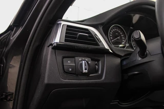 BMW 3-serie Touring 318i Corporate Lease Executive | M Sport pakket | Stoelverwarming | LED | Navigatie Professional | Bluetooth | Sportstoelen | M-sportstuur | PDC | Shadow Line / 36