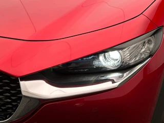 Mazda CX-30 2.0 e-SkyActiv-X M Hybrid Comfort Head up display | Adaptieve cruise | Trekhaak | Camera Stoel/Stuur verwarming / 37