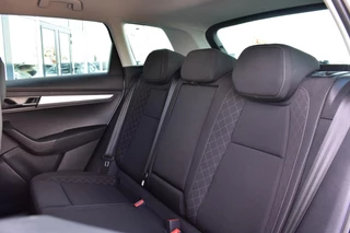 Skoda Karoq 1.0 TSI Clever Edition|Cruise control|Navi|PDC| / 24