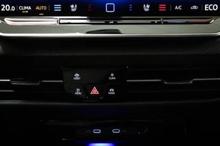 Volkswagen Golf 1.5 eHybrid GTE | LEDER | PANORAMADAK | HEAD UP | STOELVENTILATIE | STUURVERWARMING | TREKHAAK | 18" / 43