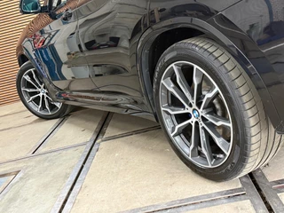 BMW X3 XDrive30i High Ex. M-Sport | Shadow-Line | Pano | Trekhaak | 20"| Ambient | Driving + Park Assist | Adaptief M-onderstel / 49