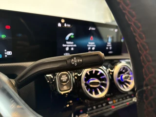 Mercedes-Benz A-klasse 200 Business Solution AMG | CAMERA | STOELVERW. | SFEERVERLICHTING / 32