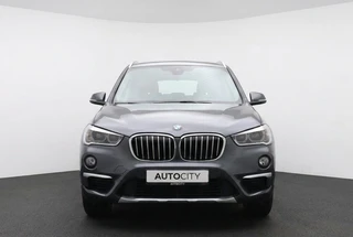 Bmw X1 sDrive20i Orange Edition 192PK Pano | Leder | HUD | Stoelverwarming / 9