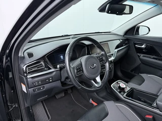Kia e-Niro DynamicPlusLine 64 kWh - SOH 96,0% - Schuif-/kanteldak - Stoel-/stuurverwarming - Navigatie - Cruise Control - Keyless - Fabrieksgarantie tot 07-2028 / 19