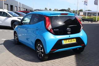 Toyota Aygo FIRST 5-DEURS LMV APPLE/ANDROID PRIVACY-GLASS LED AIRCO CAMERA BLUETOOTH DEALER-ONDERHOUDEN NL-AUTO / 4