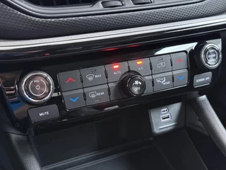 Jeep Compass 4xe 240 Plug-in Hybrid Electric Trailhawk 1.3 Plug-In Hybrid | 4WD PHEV | ADAPTIVE CRUISE CONTROL | ACHTERUIT RIJ CAMERA | 20.000KM | / 40