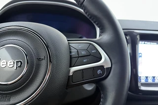 Jeep Compass 4xe 240 Plug-in Hybrid Electric S Automaat | Lederen bekleding | Trekhaak | Camera | Keyless | Lichtmetalen velgen black | Climate control / 25