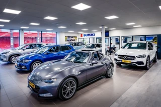 Jaguar F-PACE 2.0 P400e R-Dynamic HSE Black Pack Panoramadak | Massagestoelen + Ventilatie | Head-Up Display / 42