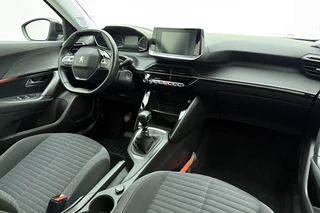 Peugeot 2008 1.2 PureTech Active Cruise Control l Airco l Apple Carplay/Android Auto l Parkeersensoren l Centrale Deurvergrendeling l Elektrische ramen l Elektrisch Verstelbare Spiegels / 15