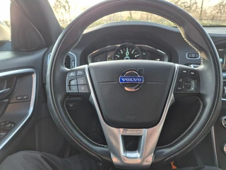 Volvo V60 1.6 T3 R-DESIGN Camera, Trekhaak, Carplay, ALL IN Prijs! / 19