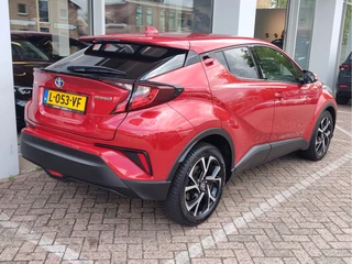Toyota C-HR 1.8 HYBRID DYNAMIC  Dodehoekdetectie | Stoelverwarming | Adaptive Cruise / 6