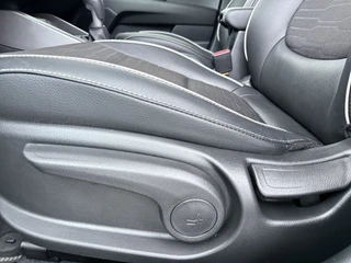 Kia Stonic 1.0 T-GDi MHEV GT-Line  Stoel/-Stuurwielverwarming - Achteruitrijcamera - Climate Control - Navigatie - Apple Carplay / Android Auto - Fabrieksgarantie tot 05-2031 / 20