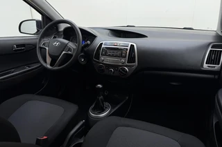 Hyundai i20 1.2i i-Motion 85pk | 5 Deurs | Airco | Lichtmetalen Velgen | Audio | Weinig Kilometers / 14