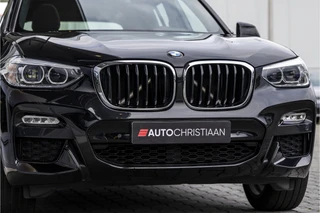 BMW X3 xDrive20i High Executive  | Pano | Trekhaak | Head-up / 20