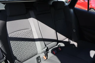 Toyota Corolla Touring Sports 1.8 HYBRID NL-AUTO ALL-SEASON AD-CRUISE APPLE/ANDROID CAMERA CLIMA NAVI / 24