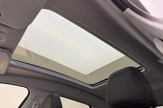 Peugeot 2008 1.2 PureTech 130pk Blue Lease Allure | Panorama Dak | DAB+ | Navigatie | Climate Control | Cruise Control | Achteruitrijcamera |LichtMetalen Velgen met All Seasonbanden / 24