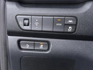 Kia e-Niro DynamicPlusLine 64 kWh - SOH 96,0% - Schuif-/kanteldak - Stoel-/stuurverwarming - Navigatie - Cruise Control - Keyless - Fabrieksgarantie tot 07-2028 / 24