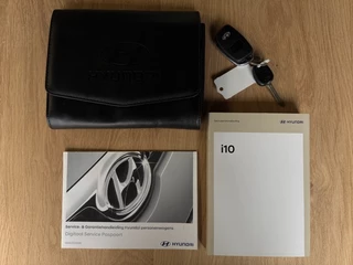 Hyundai i10 1.0 COMFORT NL Auto Cruise Airco Carplay Lane Ass / 9