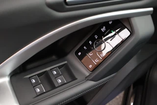 Audi Q5 2.0 TFSI 299pk e-hybrid quattro S edition Trekhaak 360Camera Tech-Pro Leder Memory Stoelverwarming Virtual Cockpit Panoramadak Navigatie S-Line / 18