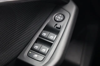 BMW 2-serie Gran Coupé 218i Business Edition Plus|Automaat|Carplay|Full LED|Camera / 28