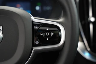 Volvo XC90 2.0 T8 Plug-in hybrid AWD Ultra Dark  Panoramadak Bowers & Wilkins Leder Memory 360 Camera 7 Persoons / 9