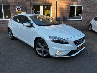 Volvo V40 2.0 T3 153PK! R-DESIGN / 5