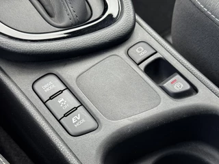 Toyota Yaris 1.5 Hybrid 115 First Edition CLIMA APPLE/ANDROID AD-CRUISE CAMERA BLUETOOTH / 12