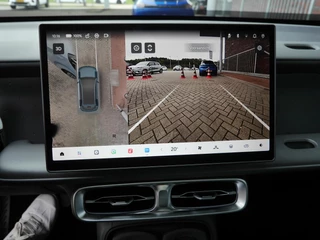Leapmotor B10 Design ProMax 67.1 kWh | Wltp 434km | 750kg trekgewicht | Stoel en stuur verwarming | 360 graden camera | Lederen bekleding | Panoramadak | Led | Regensensor | Sfeerverlichting | Elektrisch verstelbare voorstoelen / 32