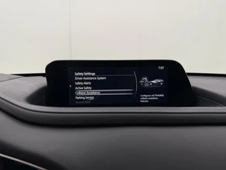 Mazda CX-30 2.0 e-SkyActiv-X M Hybrid Comfort | Automaat | Navigatie | Camera | Parkeersensoren | Stoelverwarming | Apple CarPlay / 22