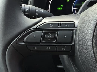 Toyota Aygo X HYBRID 115 PULSE APPLE/ANDROID KEYLESS PARK-SENSOR CAMERA CLIMA 17"LMV EL-SPIEGELS PRIVACY-GLASS / 13
