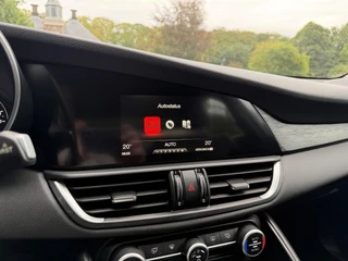 Alfa Romeo Giulia 2.0T Business / 20