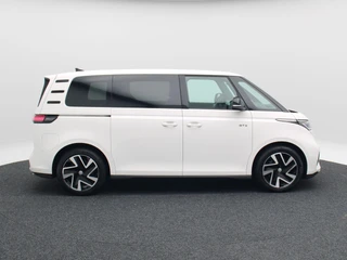 Volkswagen ID. Buzz GTX 4MOTION 79 kWh & 340 Pk | Trekhaak | Carplay | Cruise | Schuifdeuren L+R | Elektrische Stoelen | 20 Inch | Full LED  | 17.801 Km!! / 9