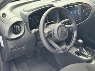 Toyota Aygo X Hybrid 115 play PARKEERCAMERA ADAPTIEVE CRUISECONTROL / 7