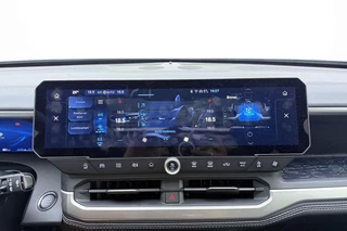 Jeep Compass 1.2 e-Hybrid First Edition | LED matrix verlichting | Panoramadak | Drive assist | Focal audio | Massage stoelen | Stoel ventilatie/verwarming | Camera's rondom / 35