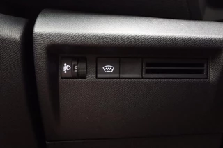 Citroen Ë-C4 Business 156pk Extended range 54 kWh | Navigatie | Keyless Entry | Climate control | Lichtmetalen velgen | Stoel & Voorruitverwarming | Camera Achter | / 24