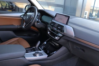 BMW X3 XDrive30e eDrive Edition | BTW | Dealer Onderhouden | Adaptive | Head-Up | Apple Carplay | Camera | Stoelverwarming | 86% / 25