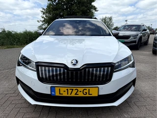 Škoda Superb Combi 1.4 TSI iV Sportline Business  Panoramadak, Trekhaak / 18