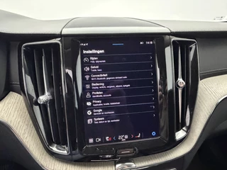 Volvo XC60 2.0 B5 Inscription 264PK | Wegklapbare Trekhaak | Leer | Camera | Stoel/Stuurverwarming / 24