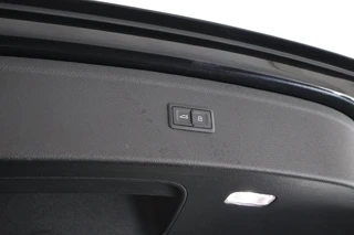 Audi Q5 50 TFSI e 299pk quattro S edition Trekhaak Virtual Cockpit Led Keyless ACC Stoelverwarming 2x S-Line / 53