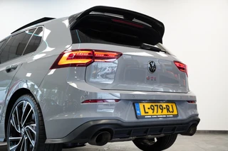 Volkswagen Golf 2.0 TSI GTI  Akrapovič Panoramadak Harman&Kardon Sterrenhemel 19''LM / 39