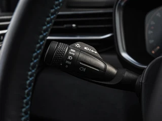 Lynk & Co 01 1.5 Plug-in Hybrid 262 PK Black Edition SOH 92% Panoramadak 360 Camera Infinity ACC LED Rondomzicht Camera Apple CarPlay/Android Auto 20" / 20